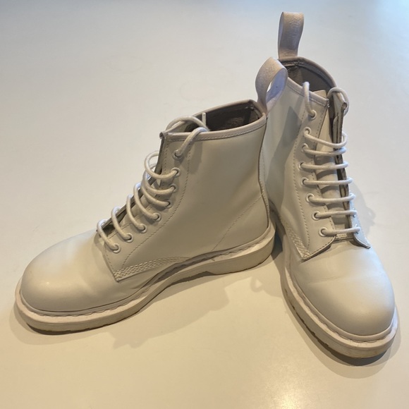 Dr. Martens all white leather boots - Picture 2 of 10